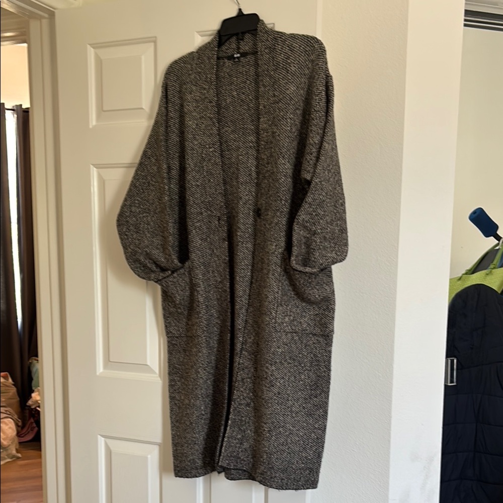 Uniqlo Gray Cardigan Sweater with Balloon Sleeves